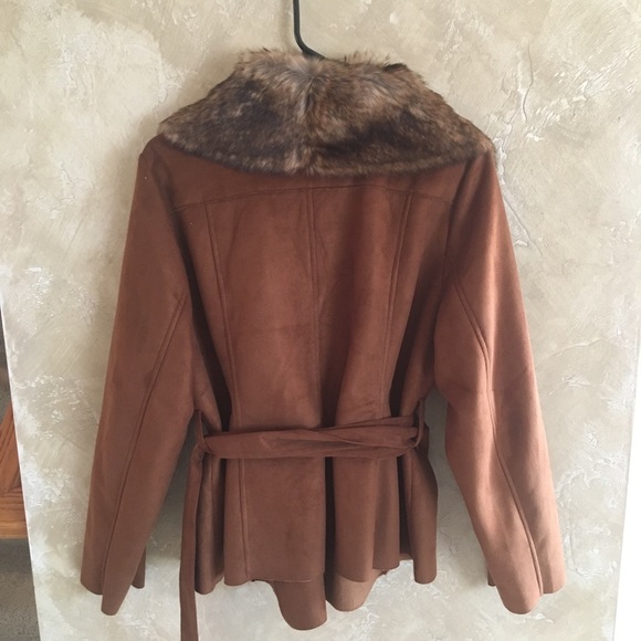 Chico’s Faux Fur Jacket - Picture 5 of 5